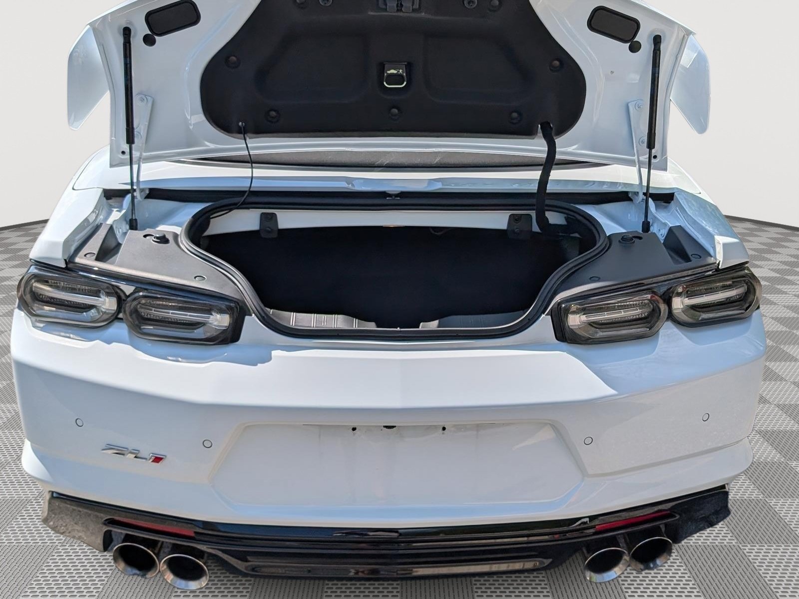 Used 2021 Chevrolet Camaro ZL1 RWD image 13