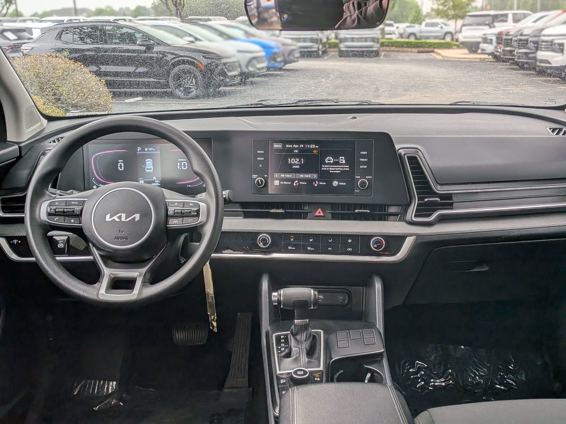 Used 2024 Kia Sportage LX FWD image 19