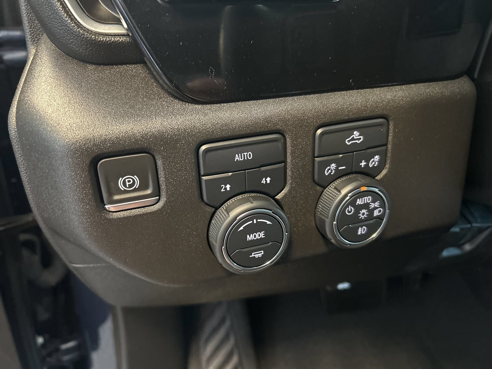 Used 2023 Chevrolet Silverado 1500 RST w/ Protection Package AWD/4WD image 16