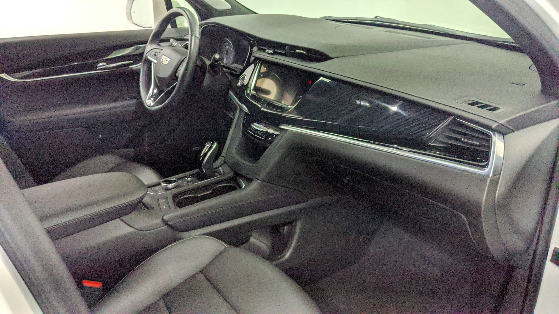Certified 2020 Cadillac XT6 Premium Luxury AWD/4WD image 32