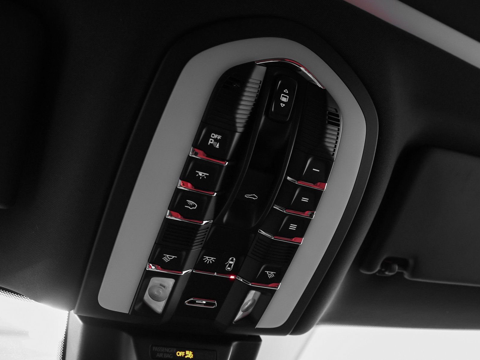 Certified 2026 Porsche Macan AWD/4WD image 39