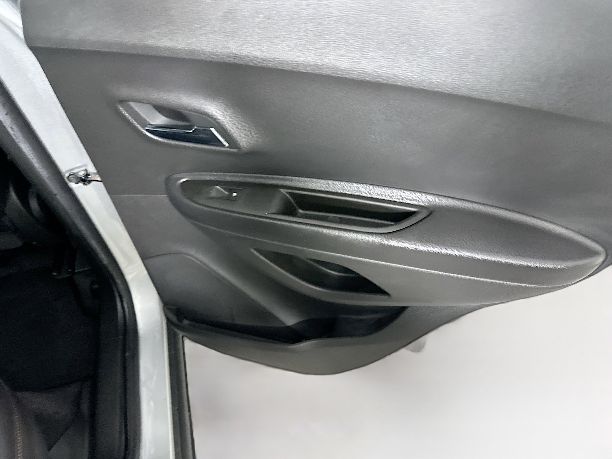 Used 2019 Chevrolet Trax LT w/ LT Convenience Package image 26