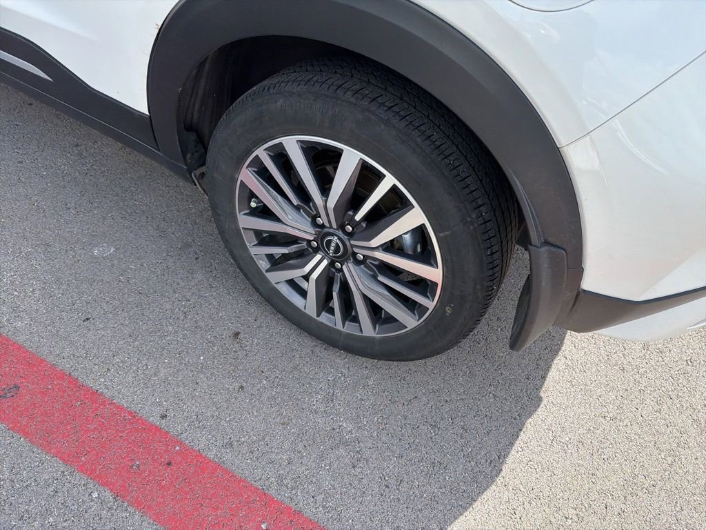 Used 2023 Nissan Kicks SR w/ SR Premium Package FWD image 24