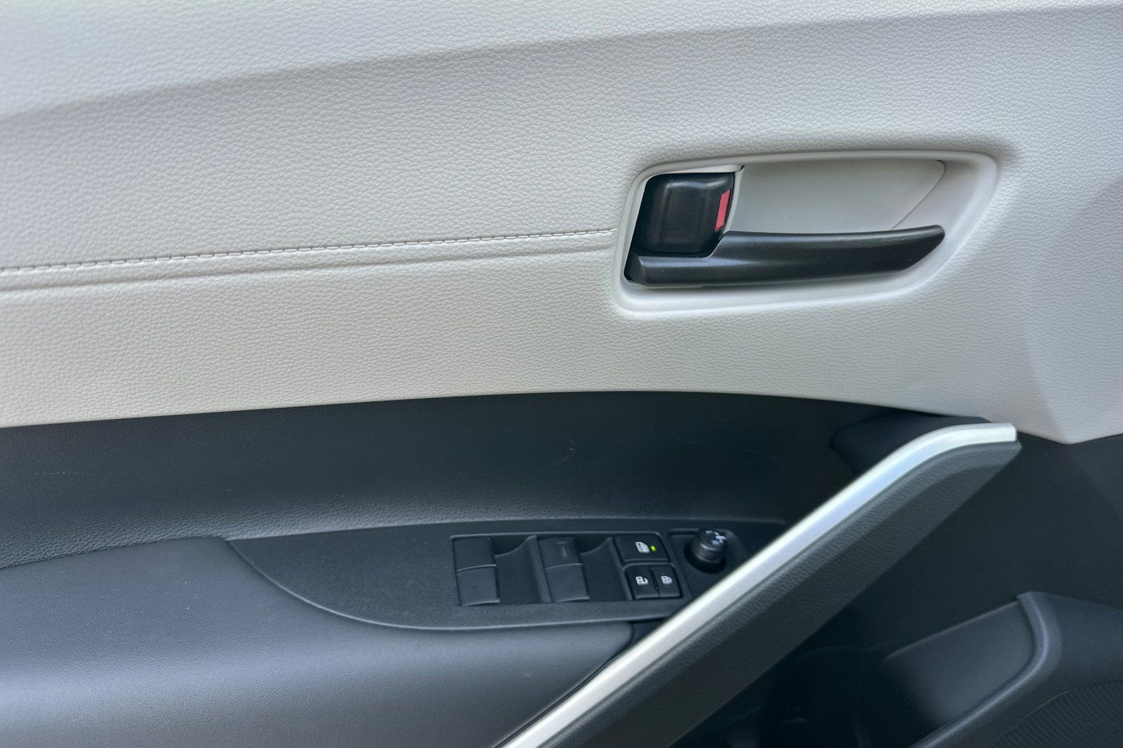 New 2026 Toyota Corolla Cross LE image 11