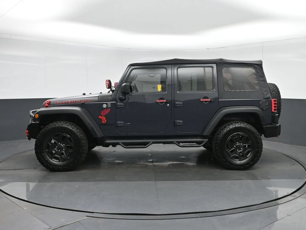 Used 2016 Jeep Wrangler Unlimited Rubicon w/ Connectivity Group AWD/4WD image 4