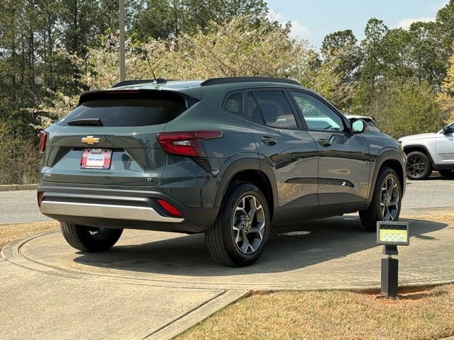 Used 2025 Chevrolet Trax LT FWD image 7