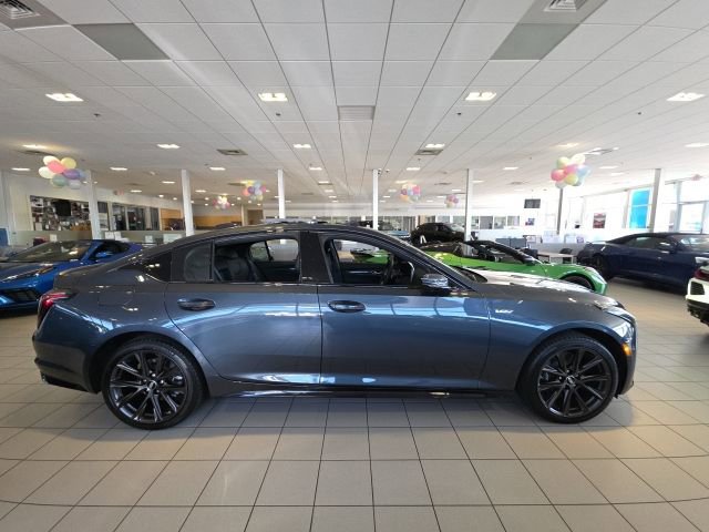 Used 2025 Cadillac CT5 V image 2
