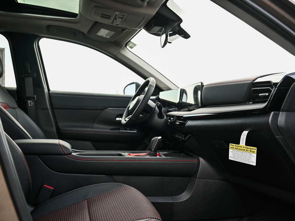 New 2026 Nissan Kicks SR w/ SR Premium Package image 10