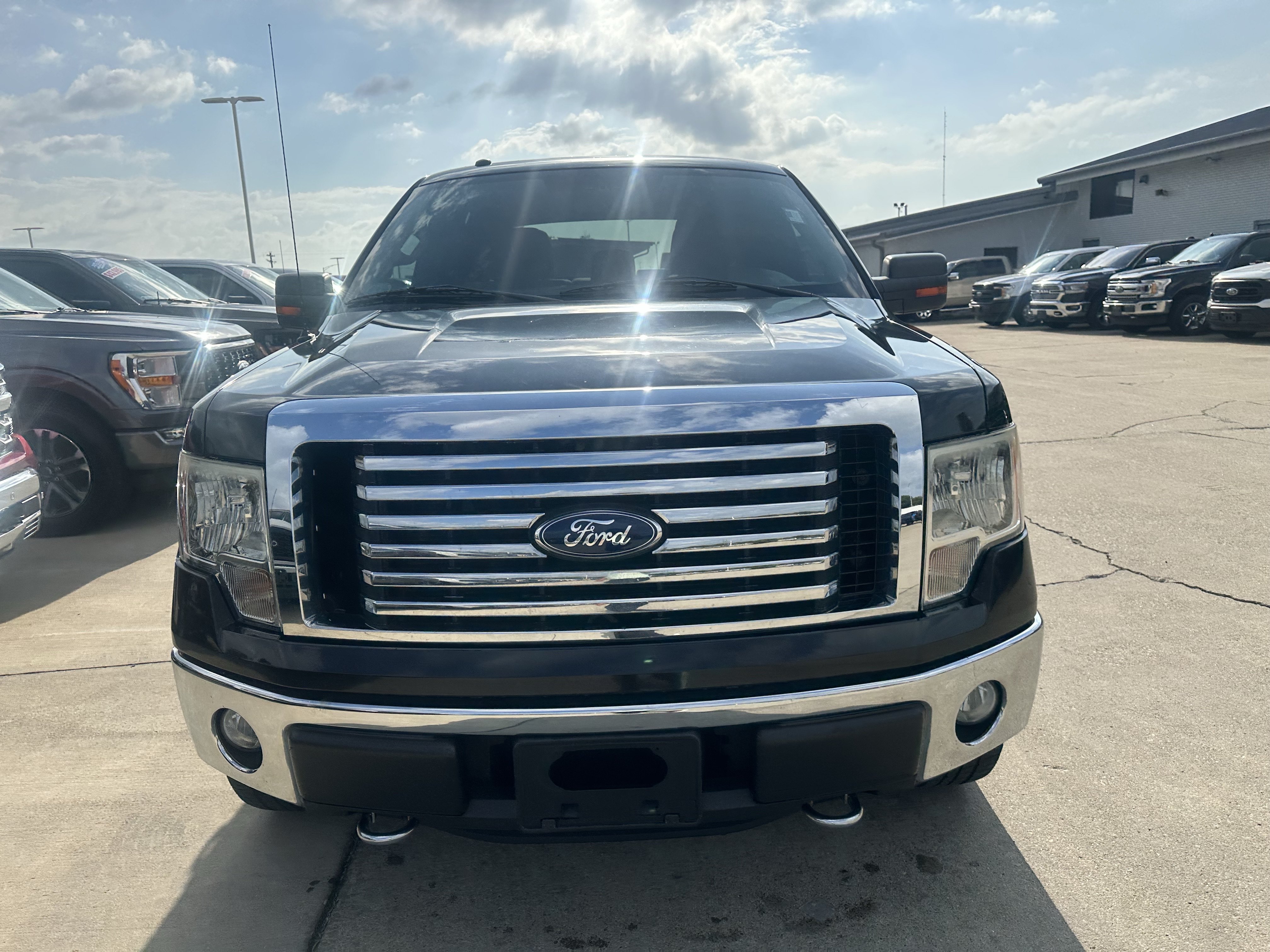 Used 2012 Ford F150 XLT w/ XLT Chrome Pkg AWD/4WD image 2