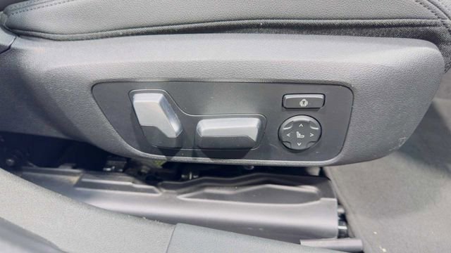 Used 2020 BMW M340i w/ Parking Assistance Package RWD image 13