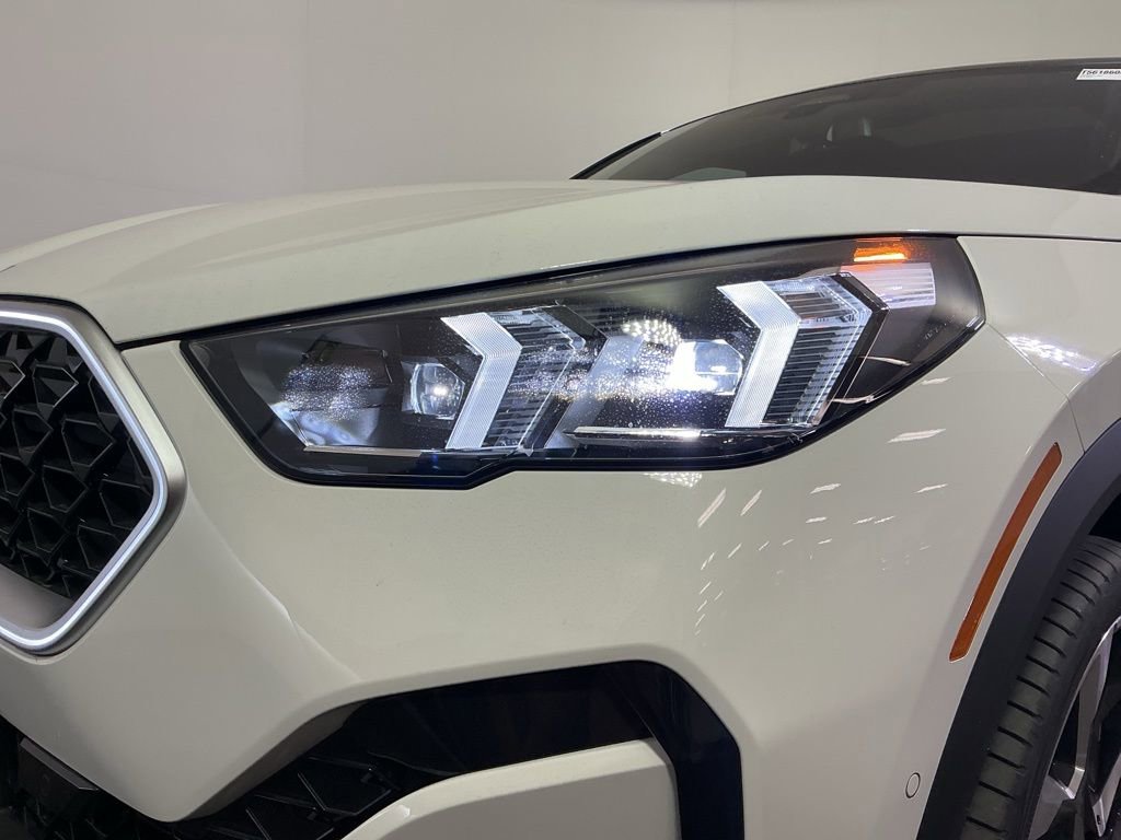 New 2026 BMW X2 xDrive28i w/ Convenience Package AWD/4WD image 5