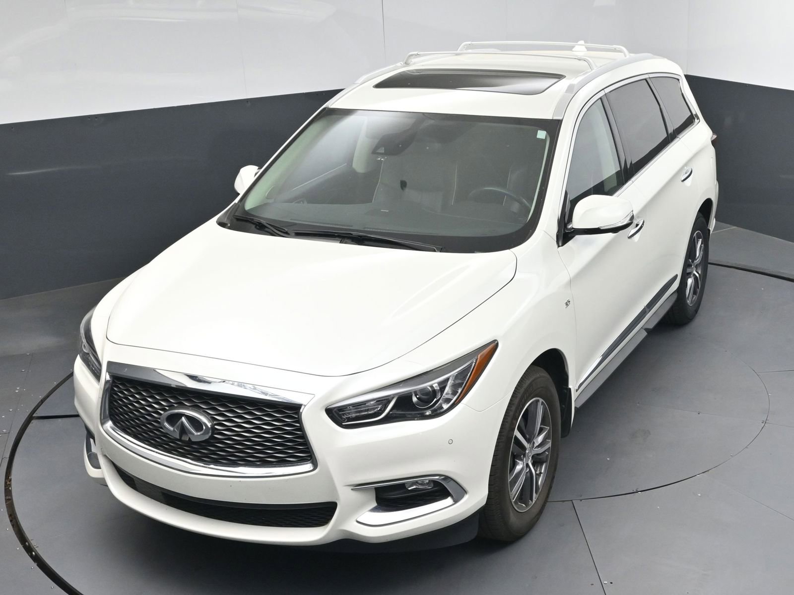 Used 2019 INFINITI QX60 Luxe w/ Essential Package image 34