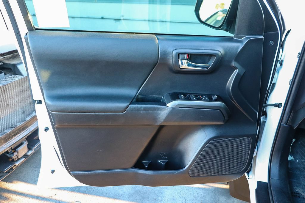 Used 2022 Toyota Tacoma TRD Off-Road w/ Technology Package RWD image 23