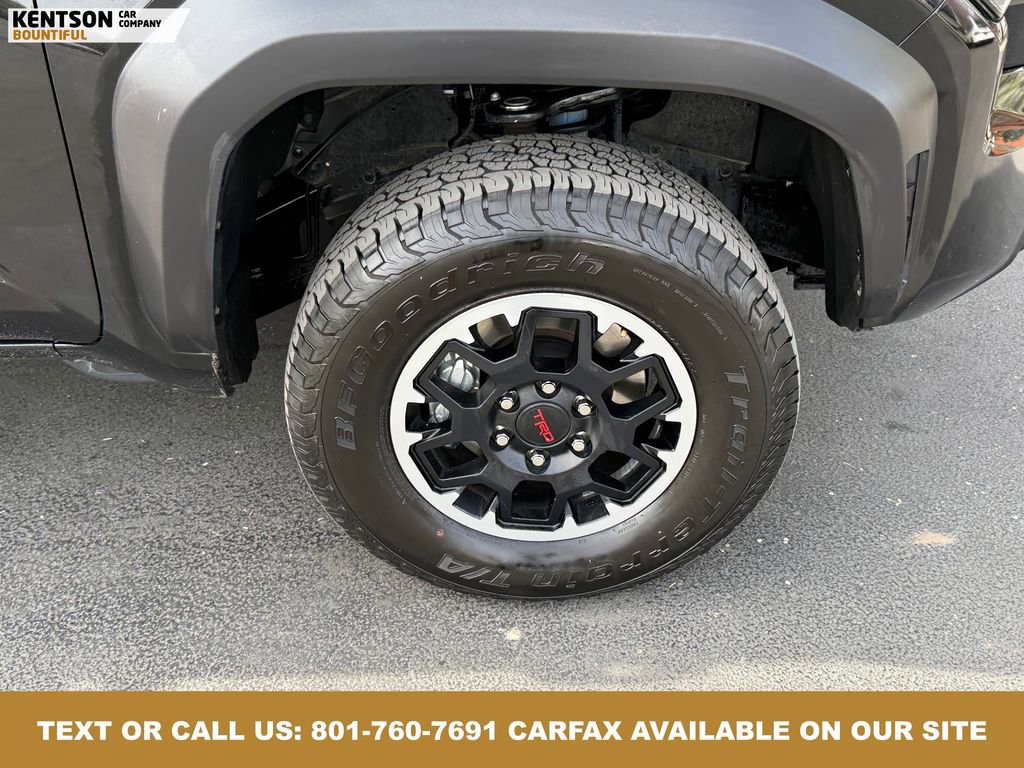 Used 2025 Toyota Tacoma TRD Off-Road image 15