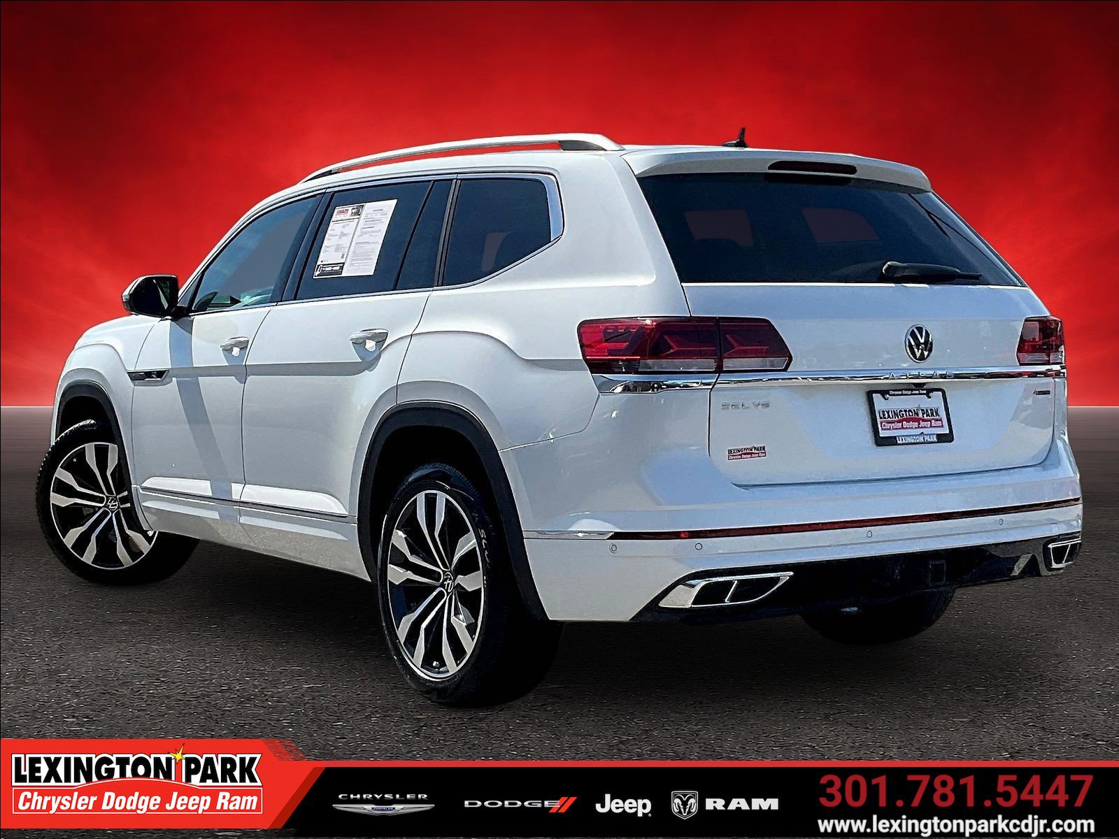 Used 2023 Volkswagen Atlas SEL Premium AWD/4WD image 4