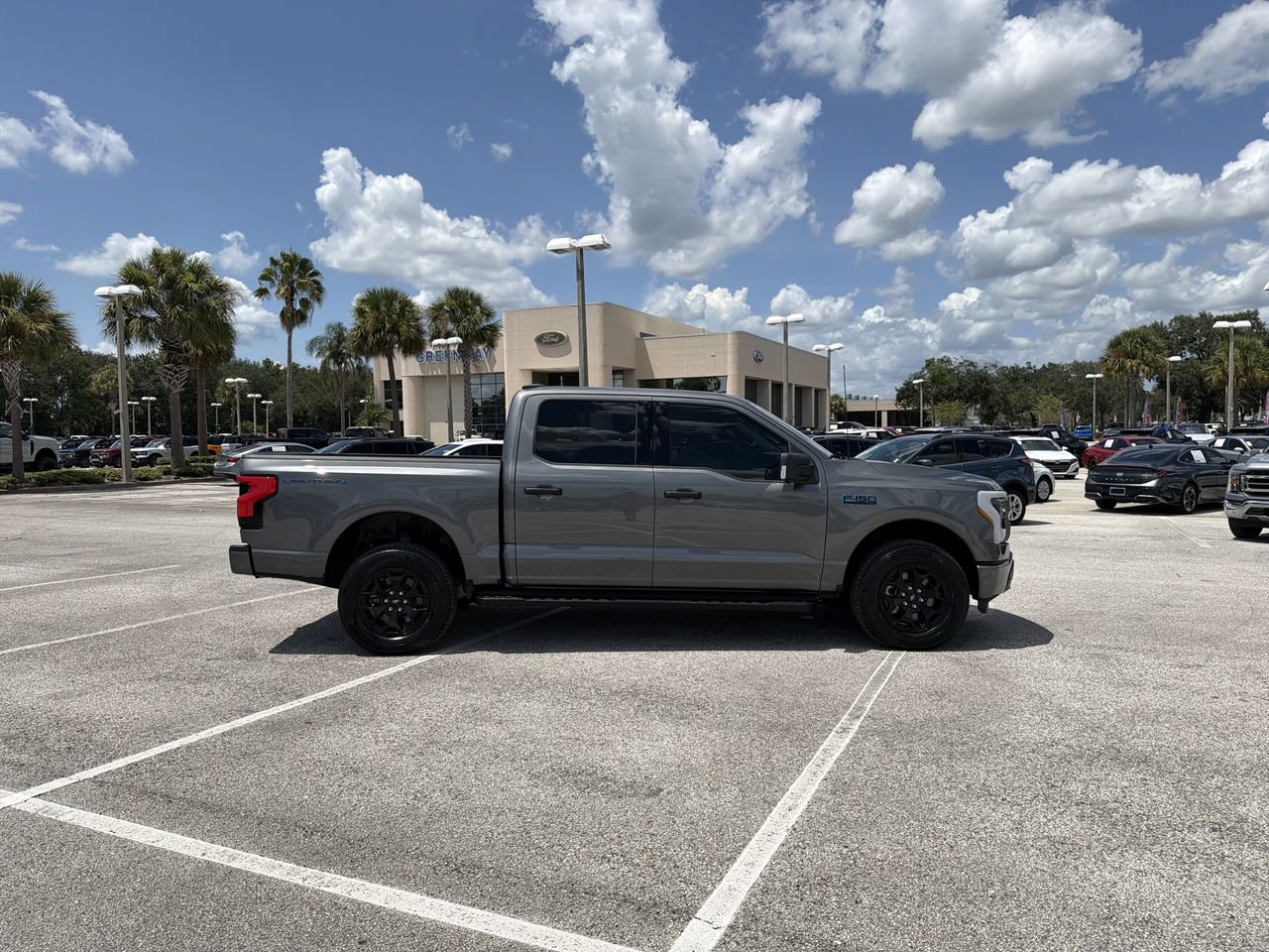 Used 2025 Ford F150 Lightning XLT AWD/4WD image 2