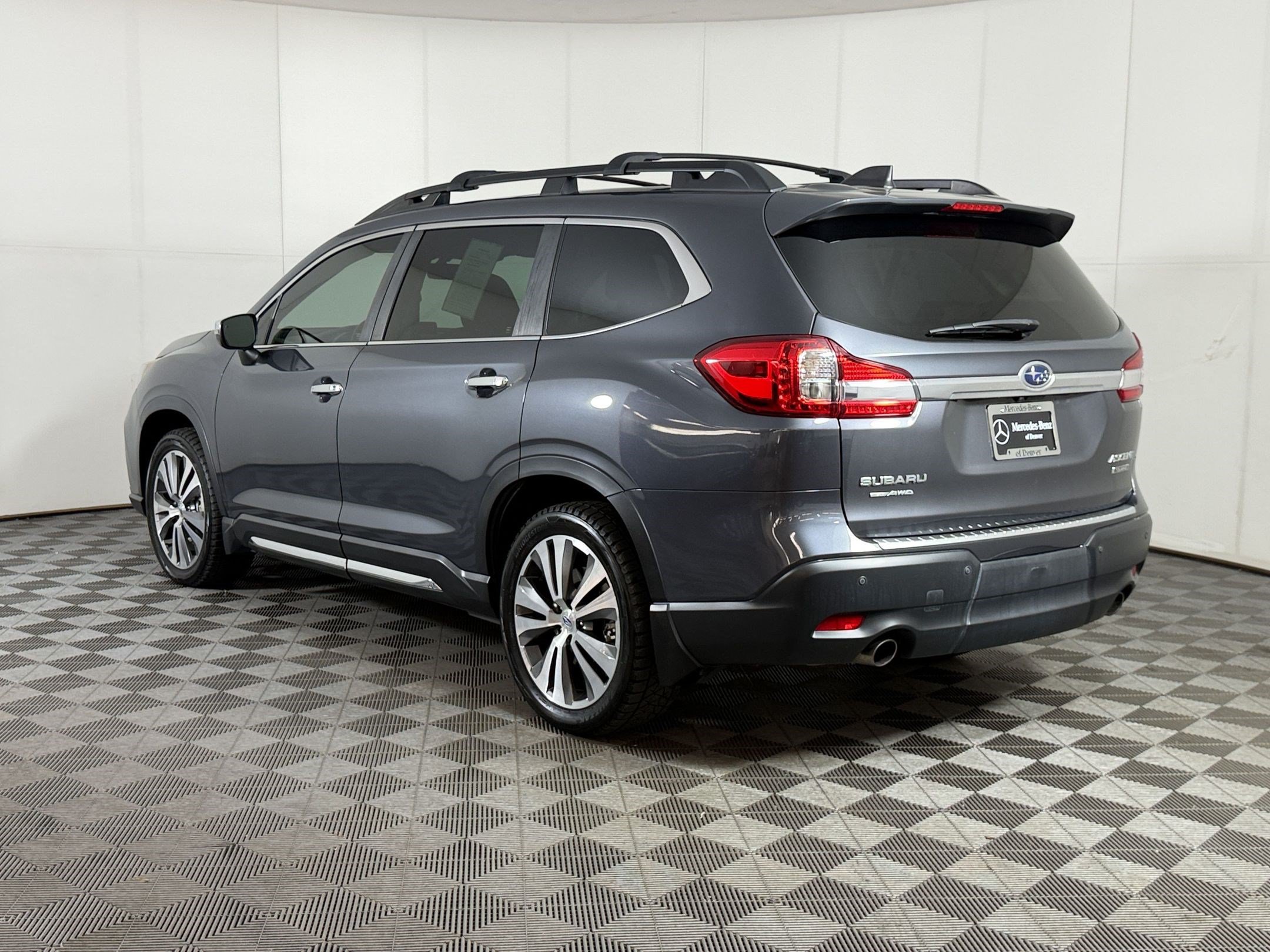 Used 2019 Subaru Ascent Touring AWD/4WD image 3