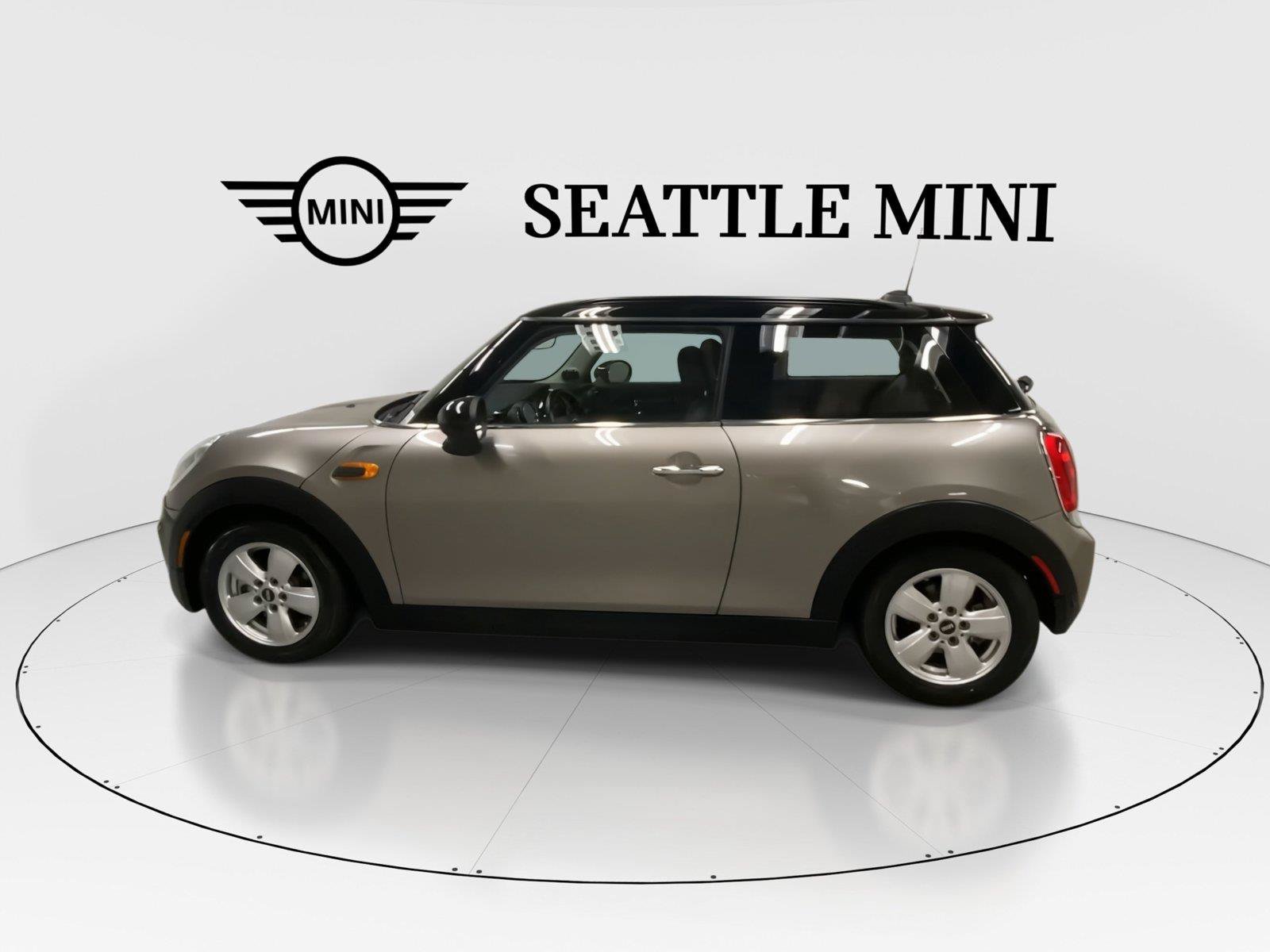 Used 2018 MINI Cooper 2-Door Hardtop FWD image 7