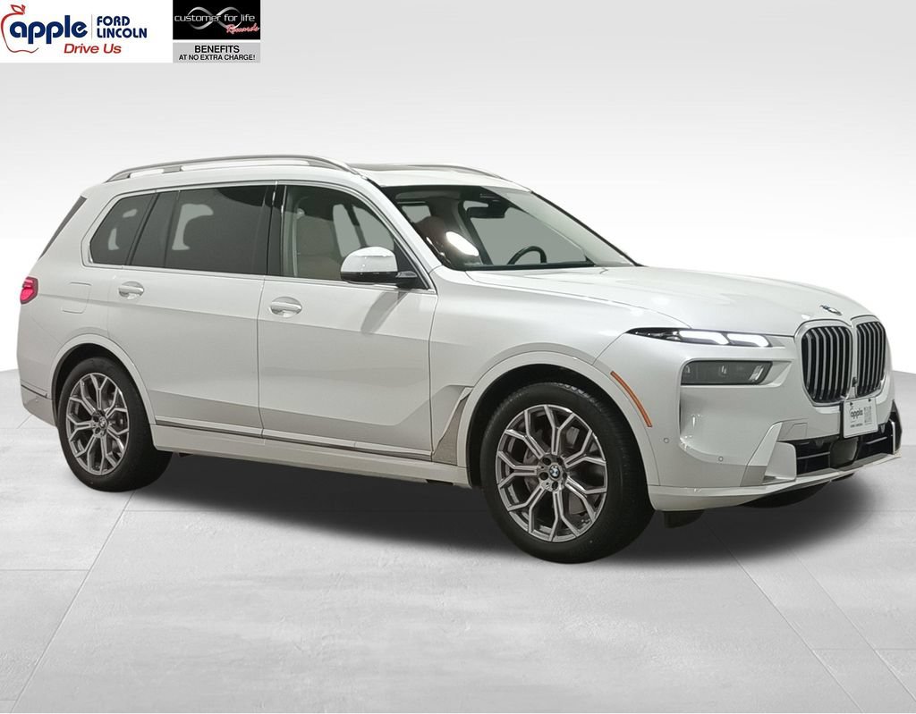 Used 2024 BMW X7 xDrive40i w/ Premium Package AWD/4WD image 1