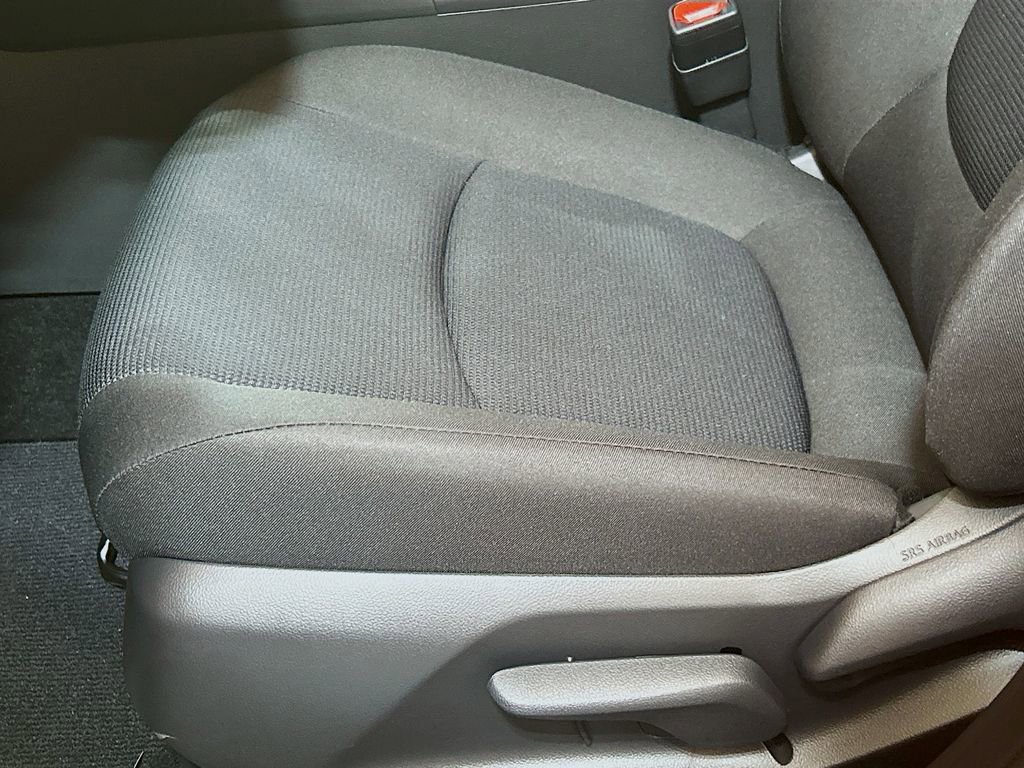 New 2025 Toyota RAV4 LE AWD/4WD image 18