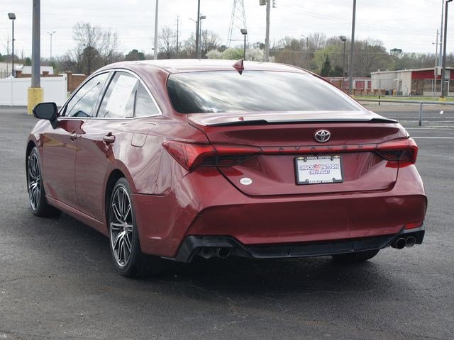 Used 2019 Toyota Avalon XSE image 16