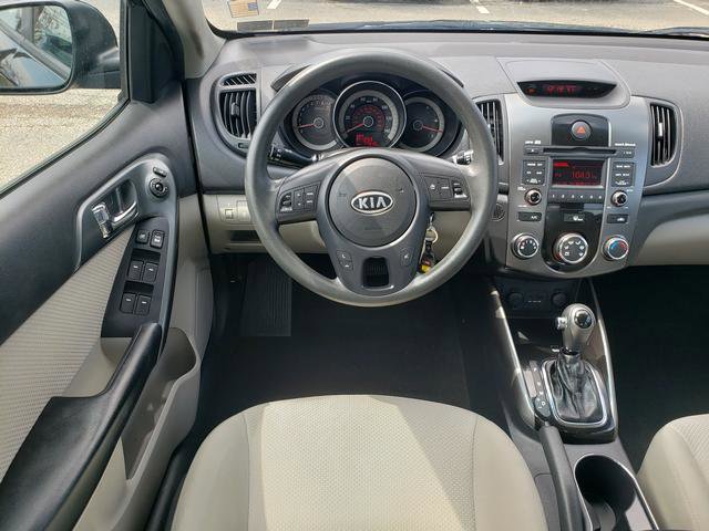 Used 2013 Kia Forte EX FWD image 16