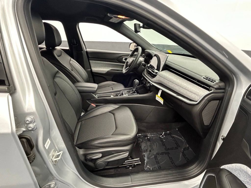 Used 2024 Jeep Compass Latitude AWD/4WD image 38