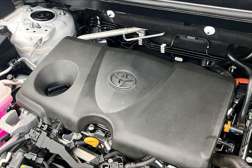 Used 2025 Toyota RAV4 XLE image 34