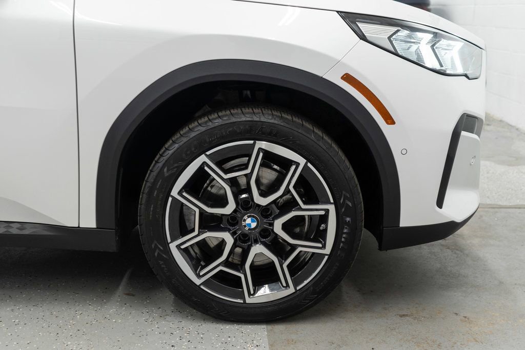 Used 2025 BMW X2 xDrive28i w/ Convenience Package AWD/4WD image 34