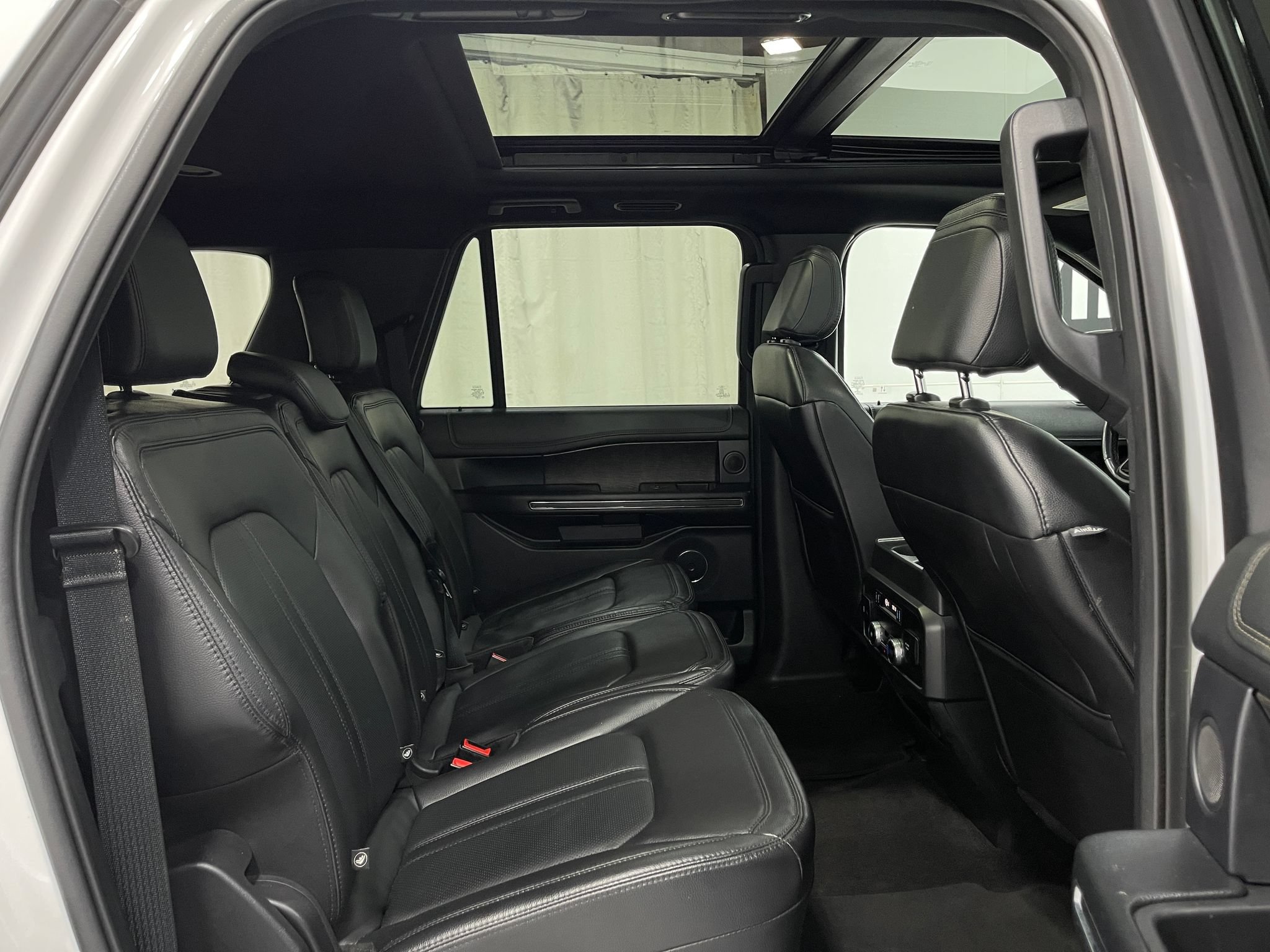 Used 2021 Ford Expedition Max Limited AWD/4WD image 33
