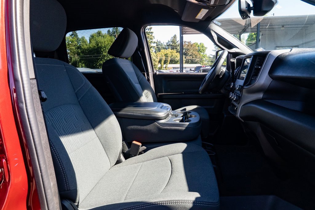 Used 2024 RAM 2500 Tradesman w/ Chrome Appearance Group image 21