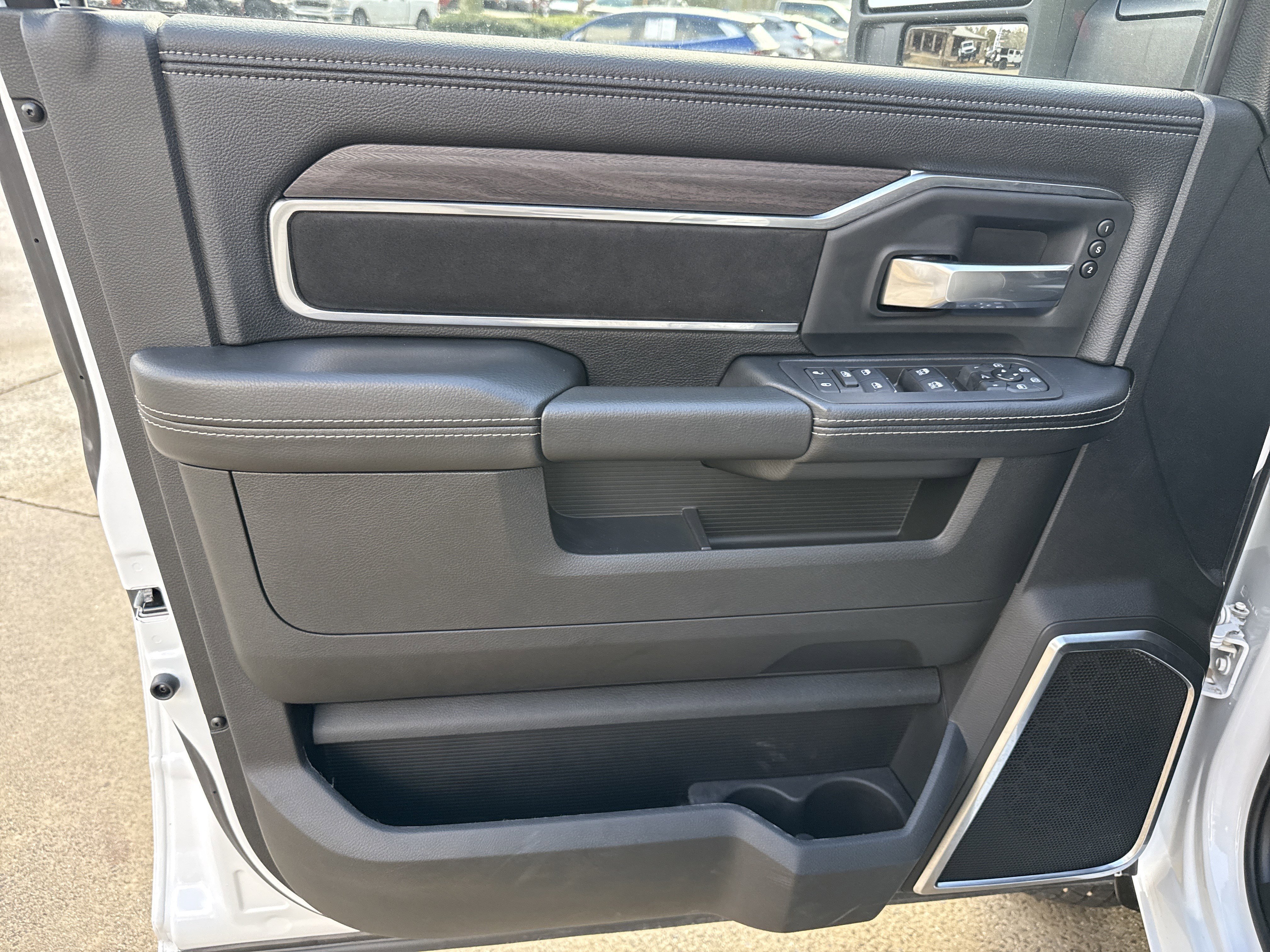 New 2025 RAM 3500 Laramie w/ Towing Technology Group image 10