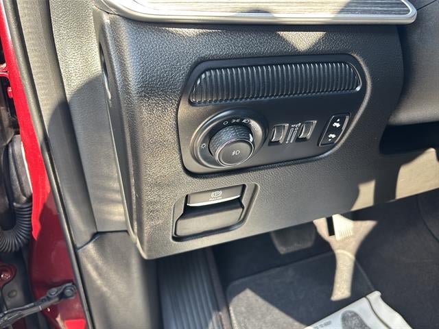 Used 2023 Jeep Wagoneer Series II AWD/4WD image 21