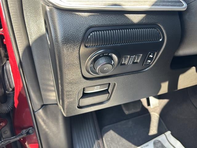 Used 2023 Jeep Wagoneer Series II AWD/4WD image 21