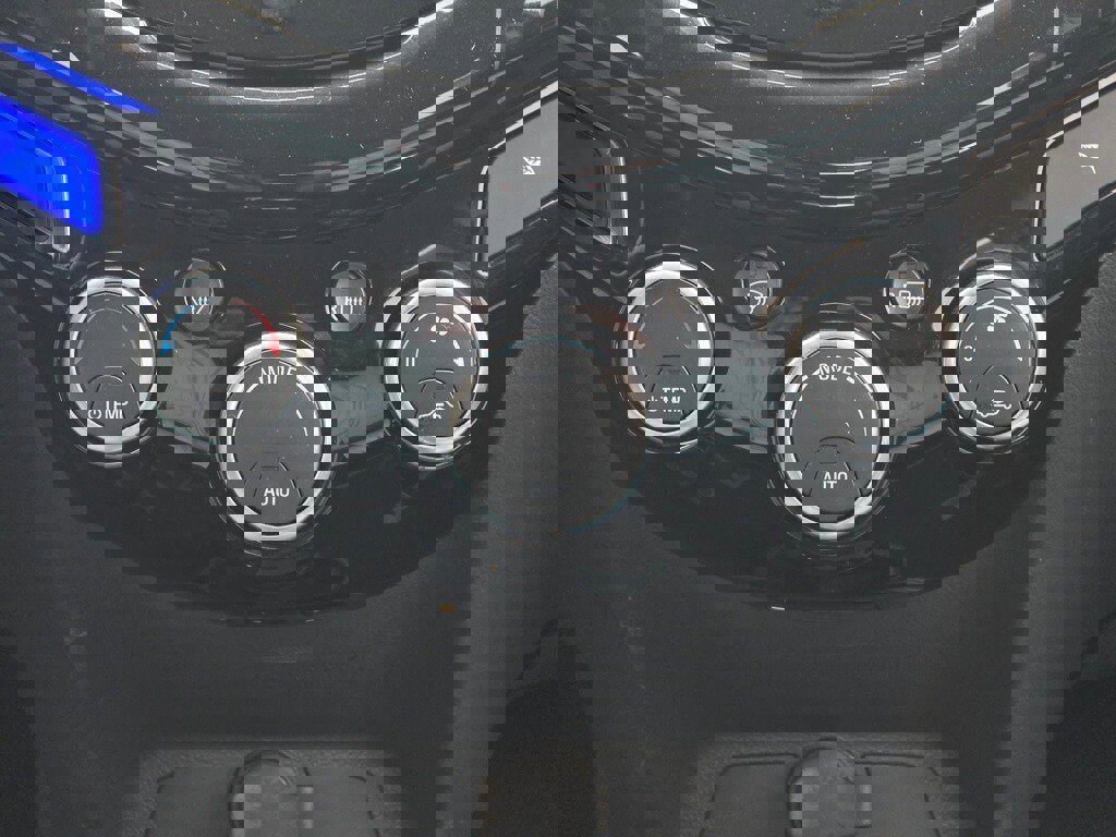 Used 2015 Chevrolet Spark LT image 13