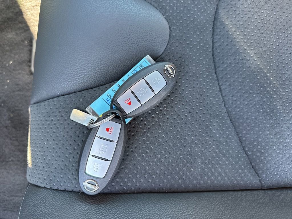 Used 2025 Nissan Z Performance w/ Floor Mat Package image 32