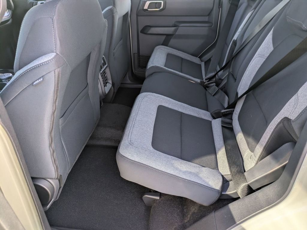 New 2025 Ford Bronco 4-Door image 41