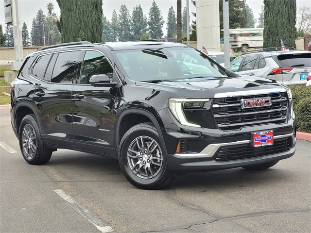 Used 2025 GMC Acadia Elevation image 2