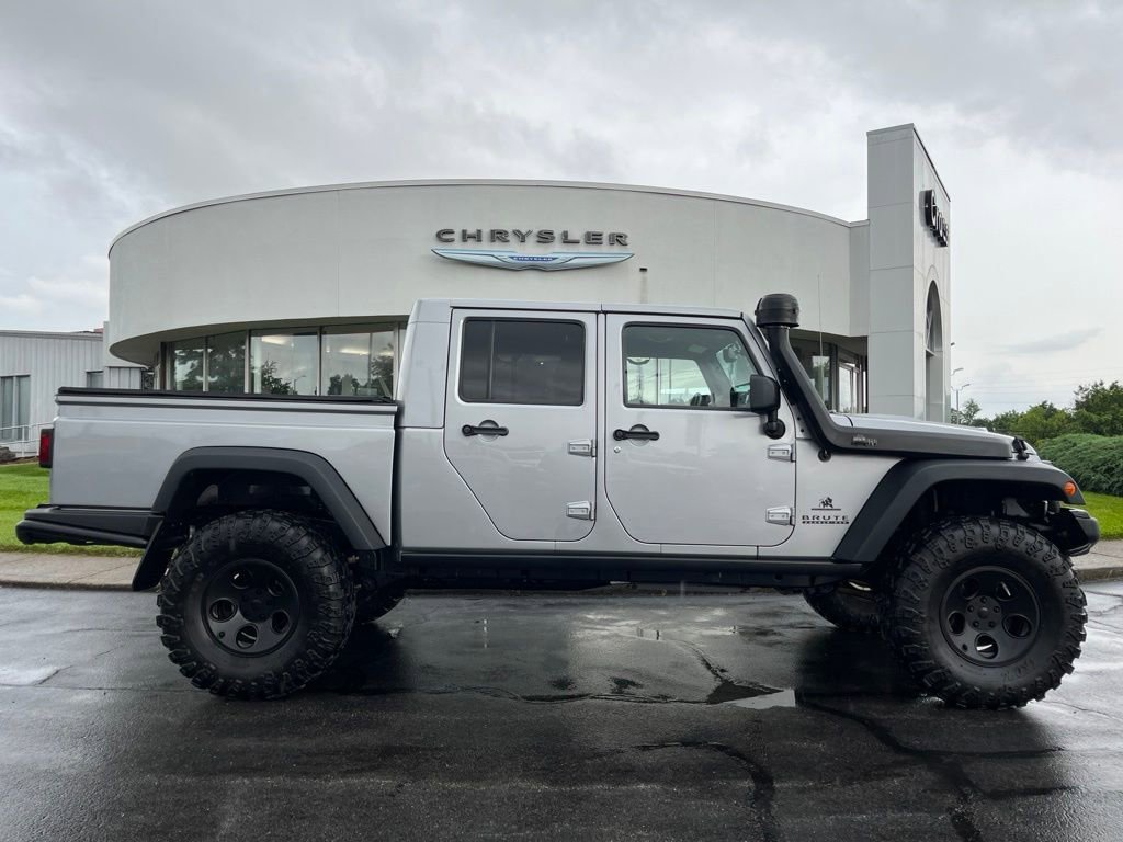 Used 2014 Jeep Wrangler Unlimited Rubicon w/ Connectivity Group AWD/4WD image 42