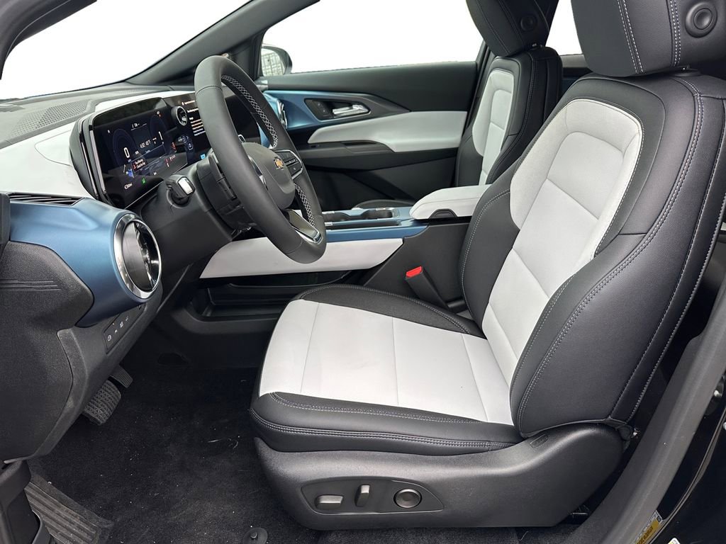 New 2026 Chevrolet Equinox EV LT image 9
