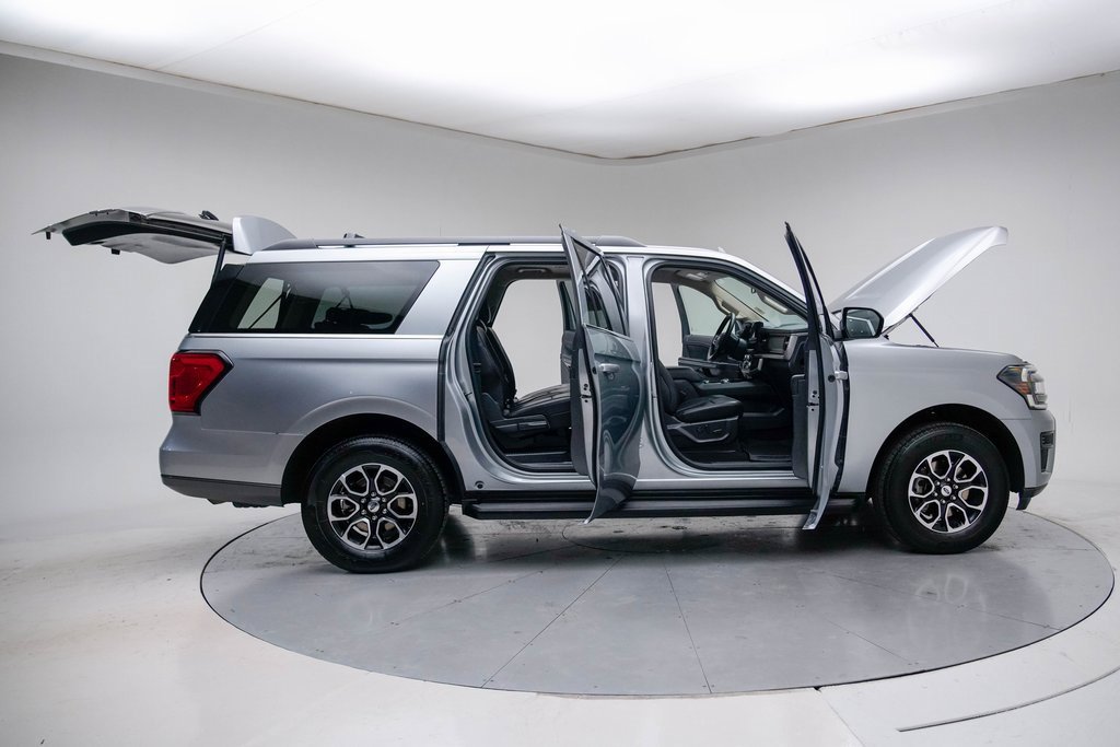 Used 2024 Ford Expedition Max XLT image 14