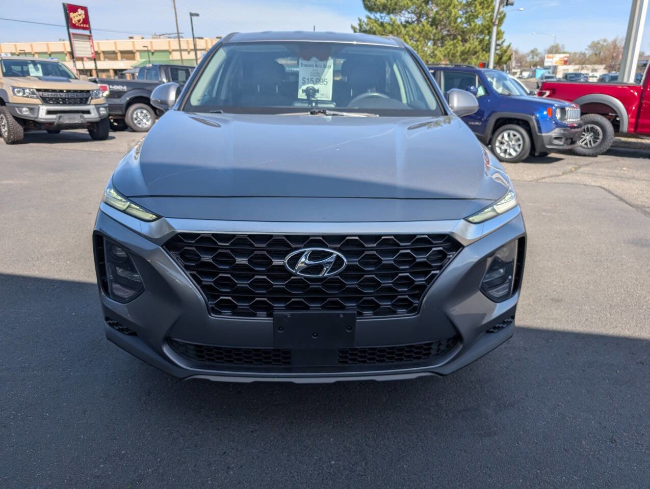 Used 2019 Hyundai Santa Fe SE AWD/4WD image 2