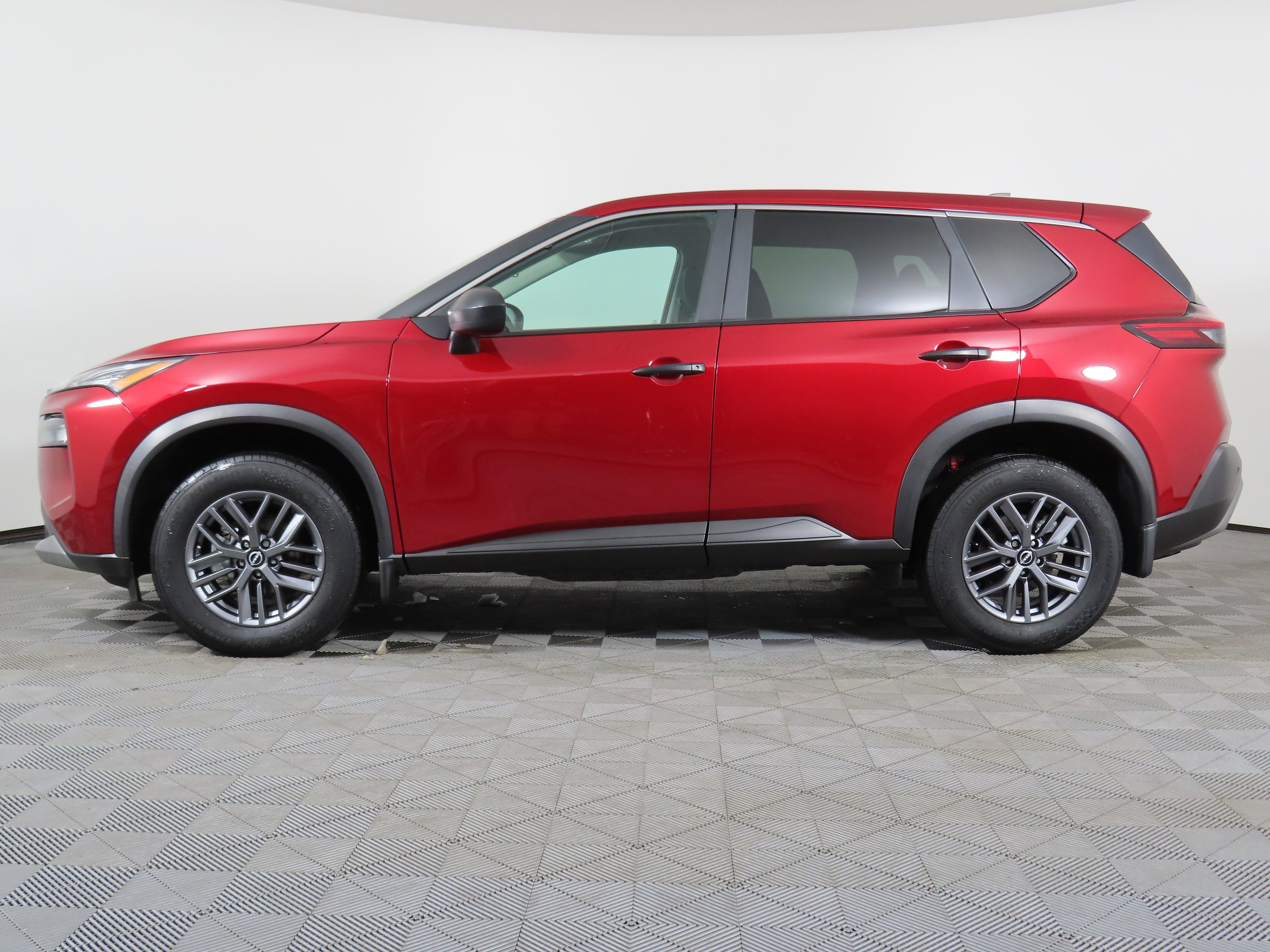 Certified 2023 Nissan Rogue S image 2