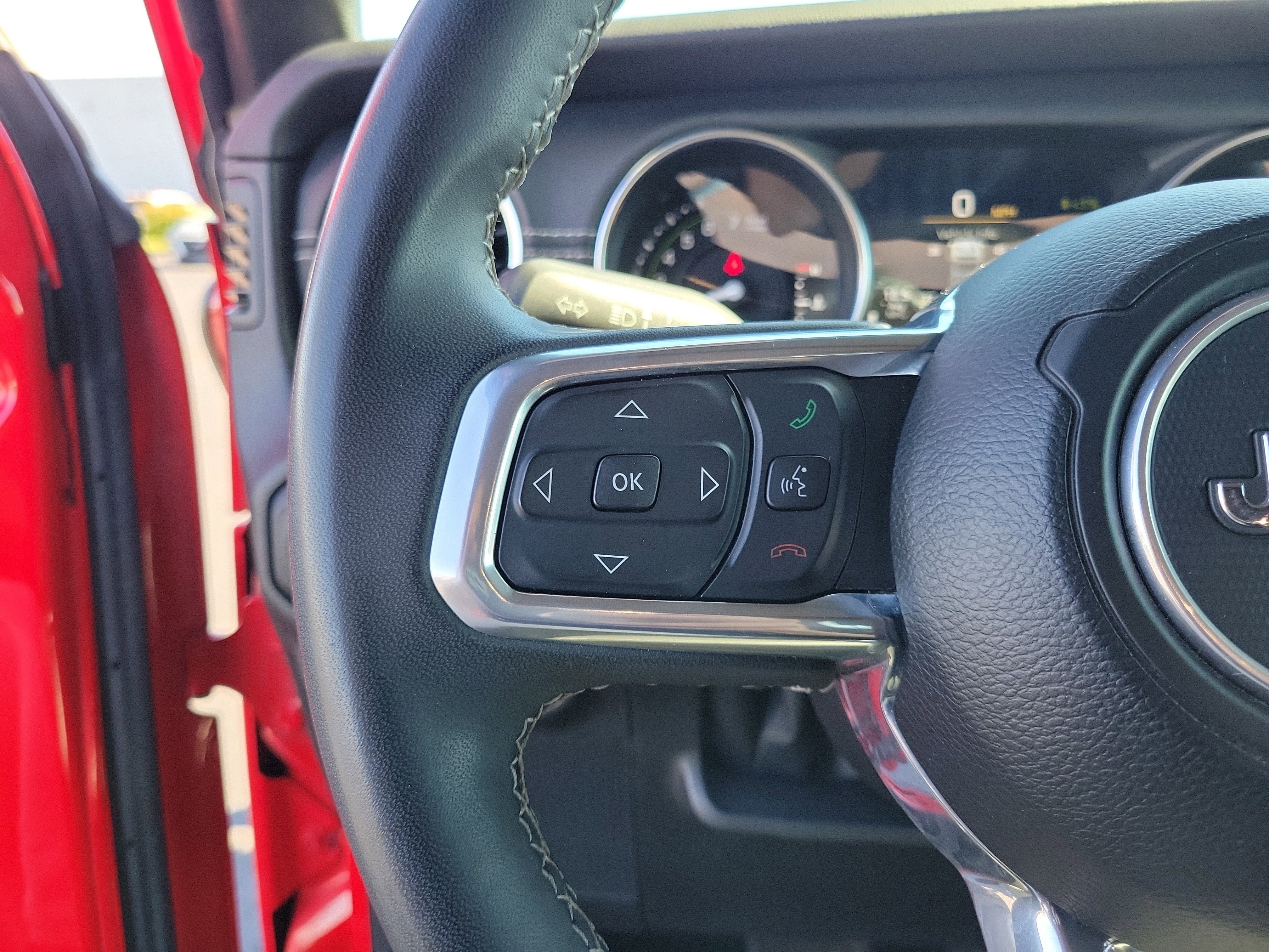 Used 2023 Jeep Wrangler Sahara image 22