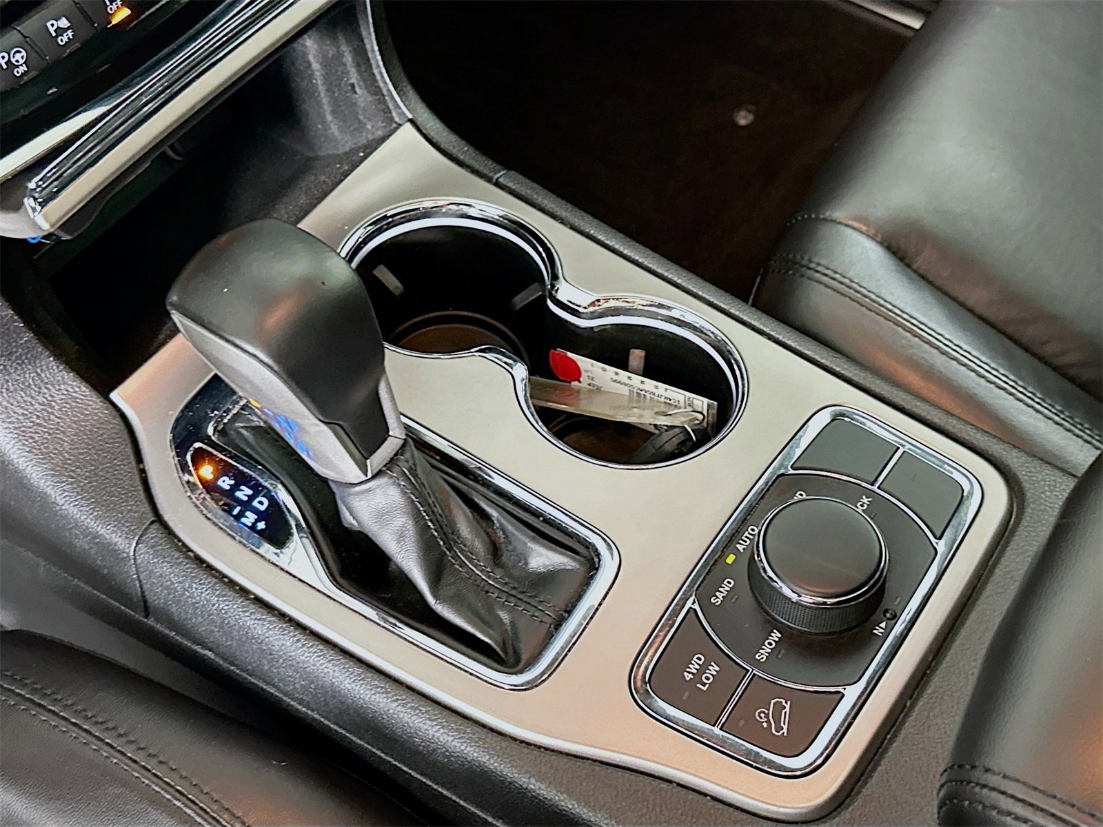 Used 2021 Jeep Grand Cherokee Limited w/ Trailer Tow Group IV image 17