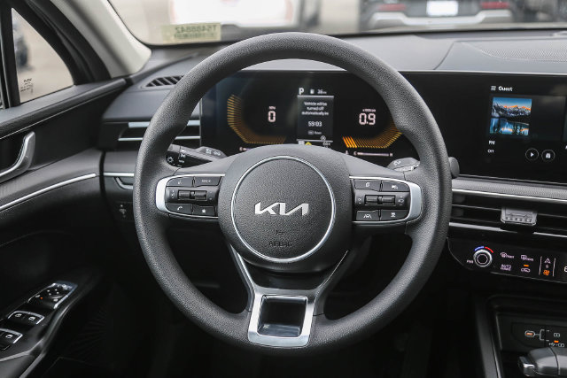 New 2026 Kia K5 LXS FWD image 8
