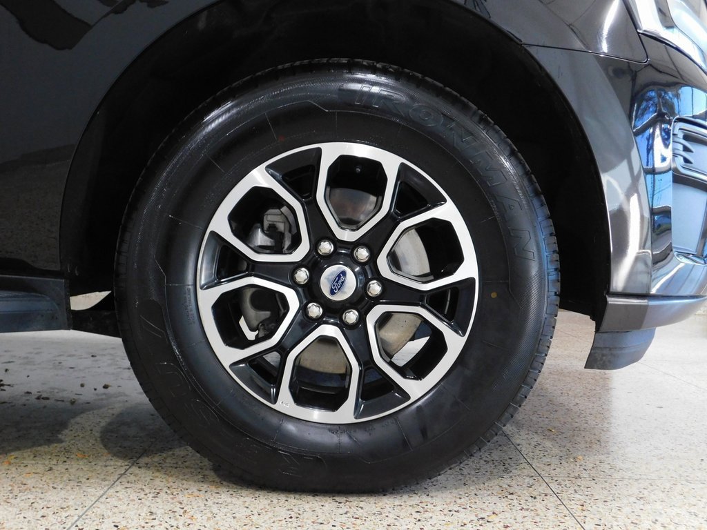 Used 2024 Ford Expedition XLT image 98