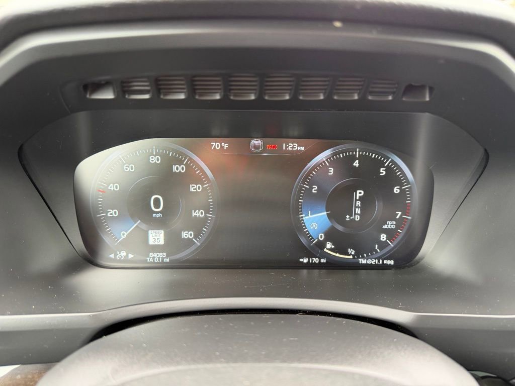 Used 2018 Volvo XC90 T6 Momentum w/ Convenience Package image 21