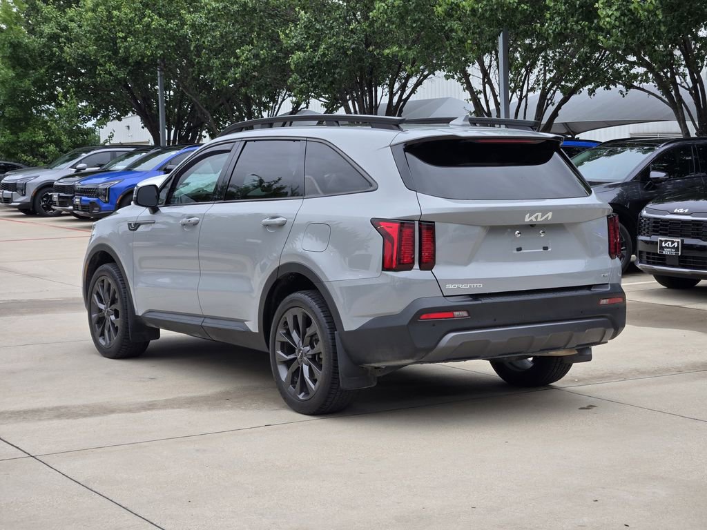 Certified 2023 Kia Sorento X-Line EX AWD/4WD image 3