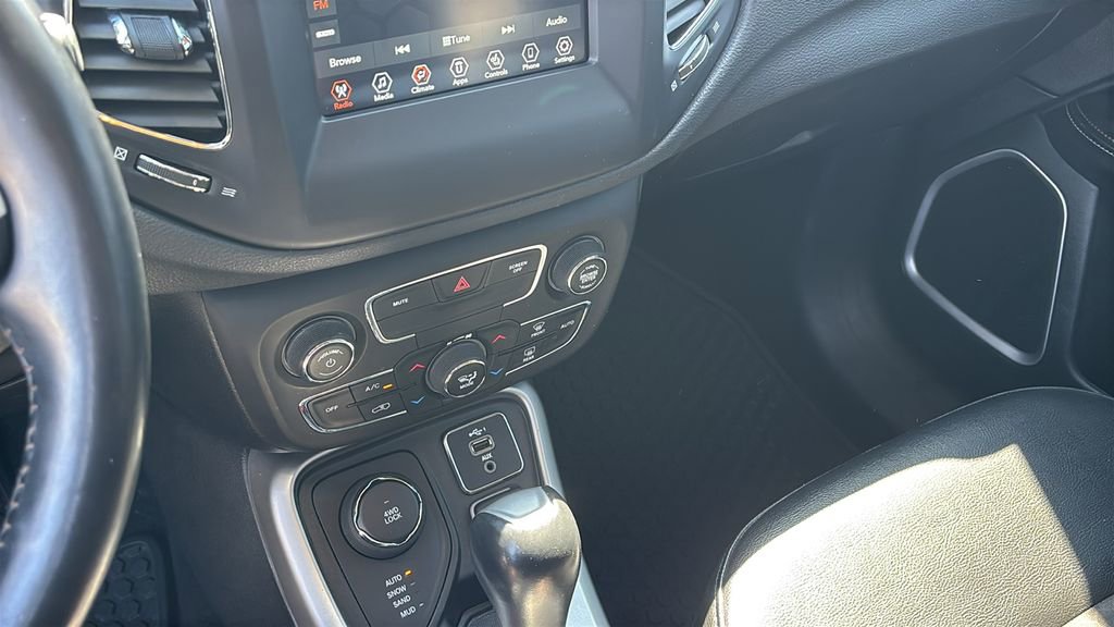 Used 2020 Jeep Compass Latitude w/ Cold Weather Group image 20